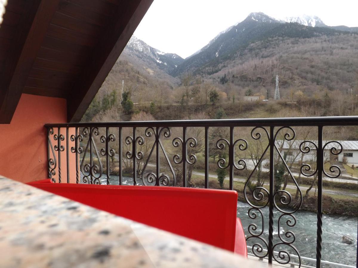 Hotel Shadows Bossost Ngoại thất bức ảnh